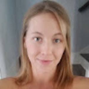 Meet your Posher, Leslie